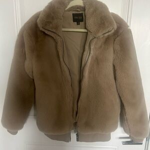 NWOT Plush + Cozy Faux Fur Coat - Beige - Bomber Jacket